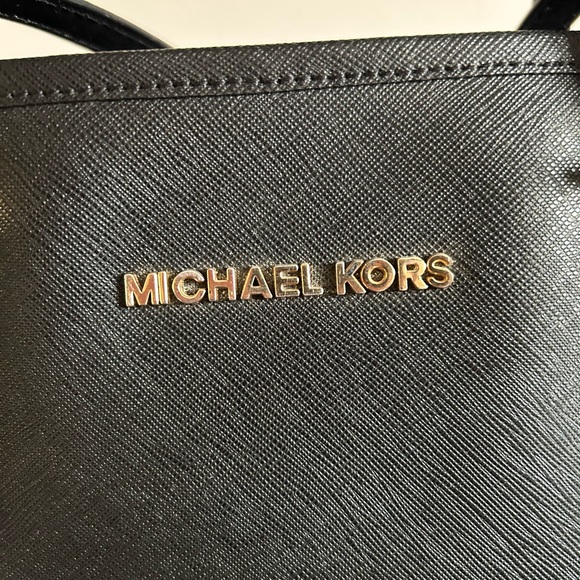 Small Michael Kors Handbag - Picture 4 of 5